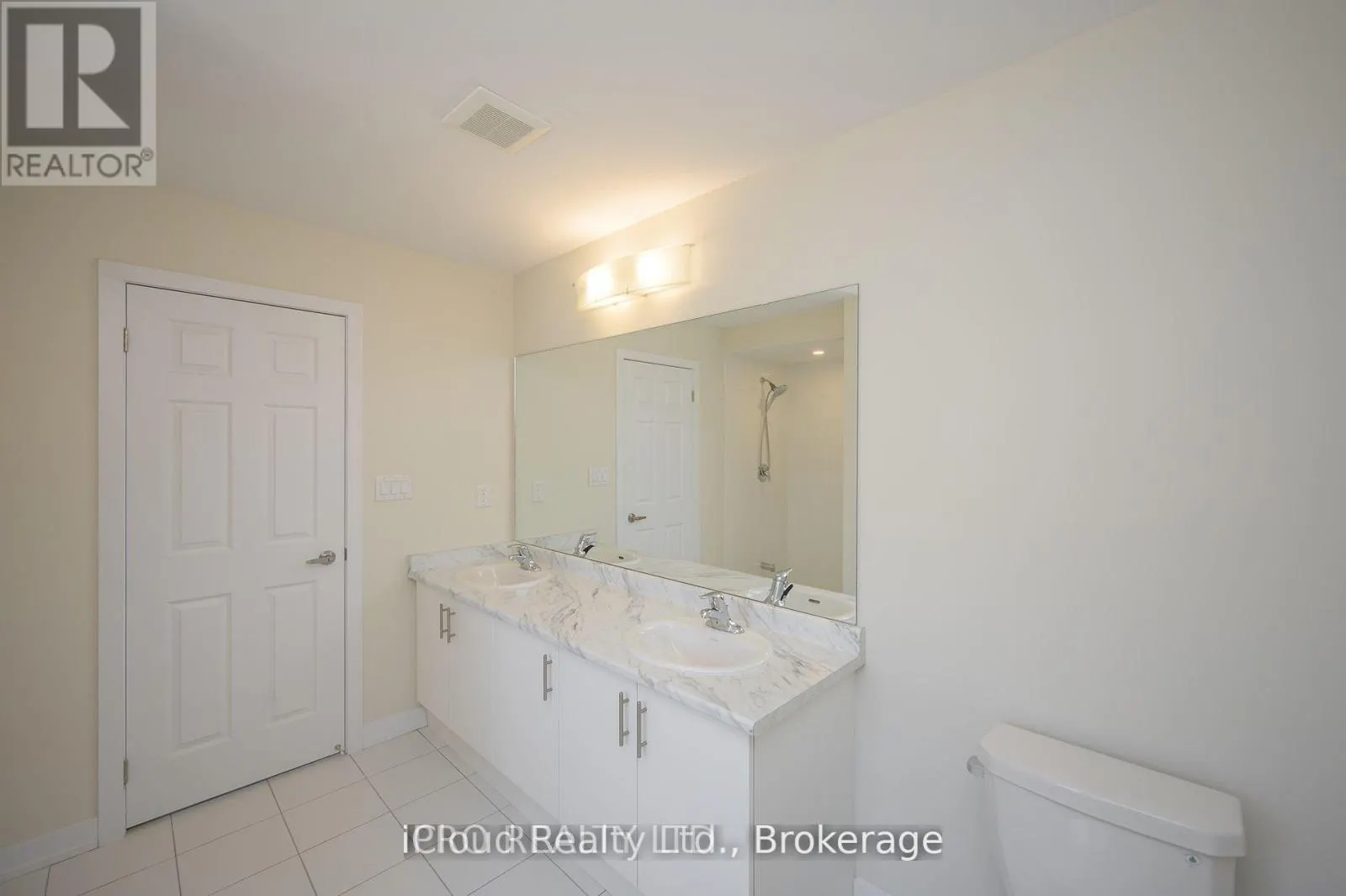 102 SUNFLOWER CRESCENT