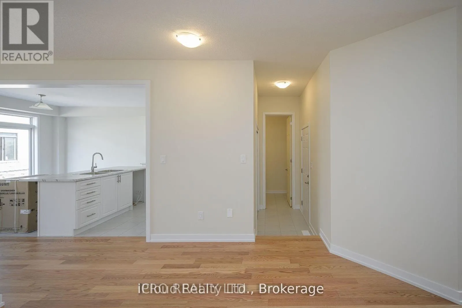 102 SUNFLOWER CRESCENT