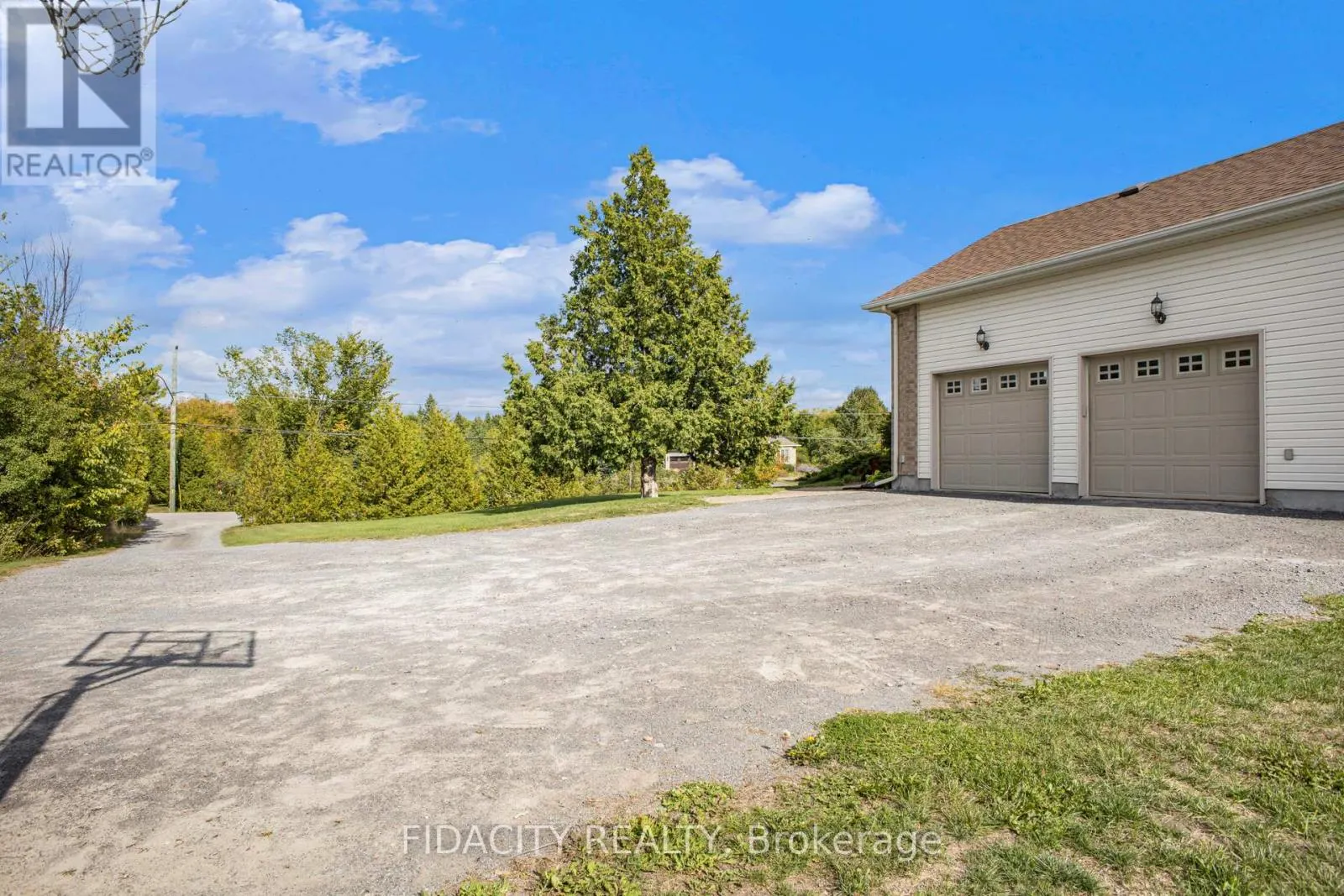 16 CANADIAN DRIVE