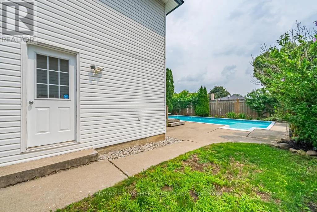 12 QUINLAN COURT