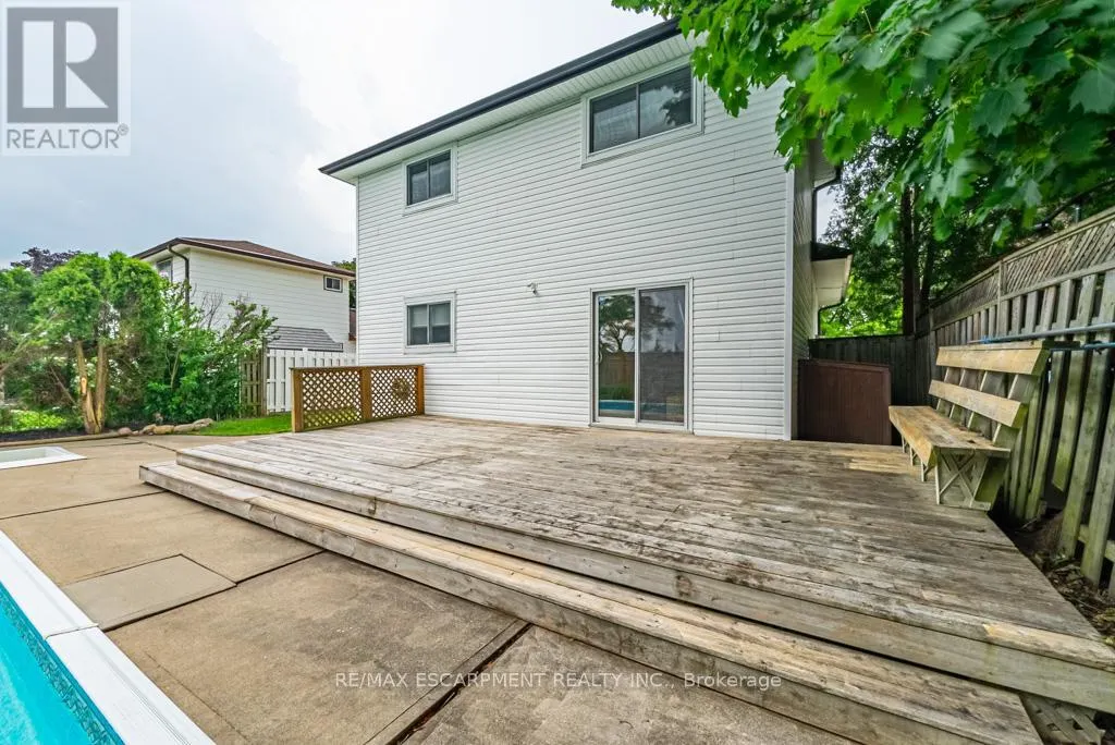 12 QUINLAN COURT
