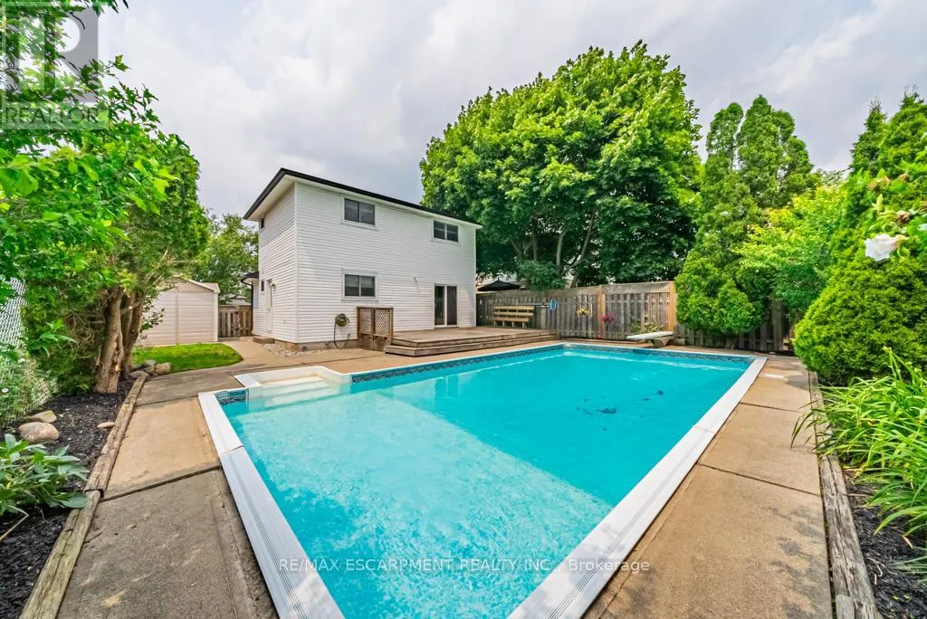 12 QUINLAN COURT