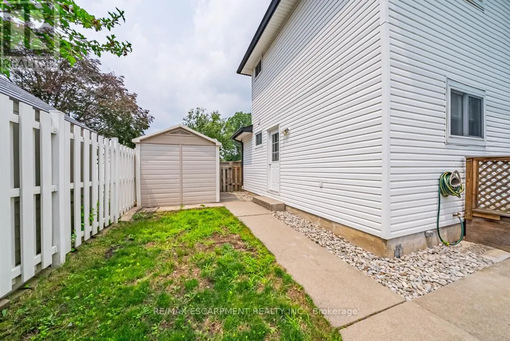 12 QUINLAN COURT