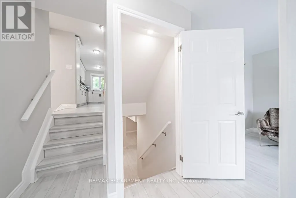 12 QUINLAN COURT