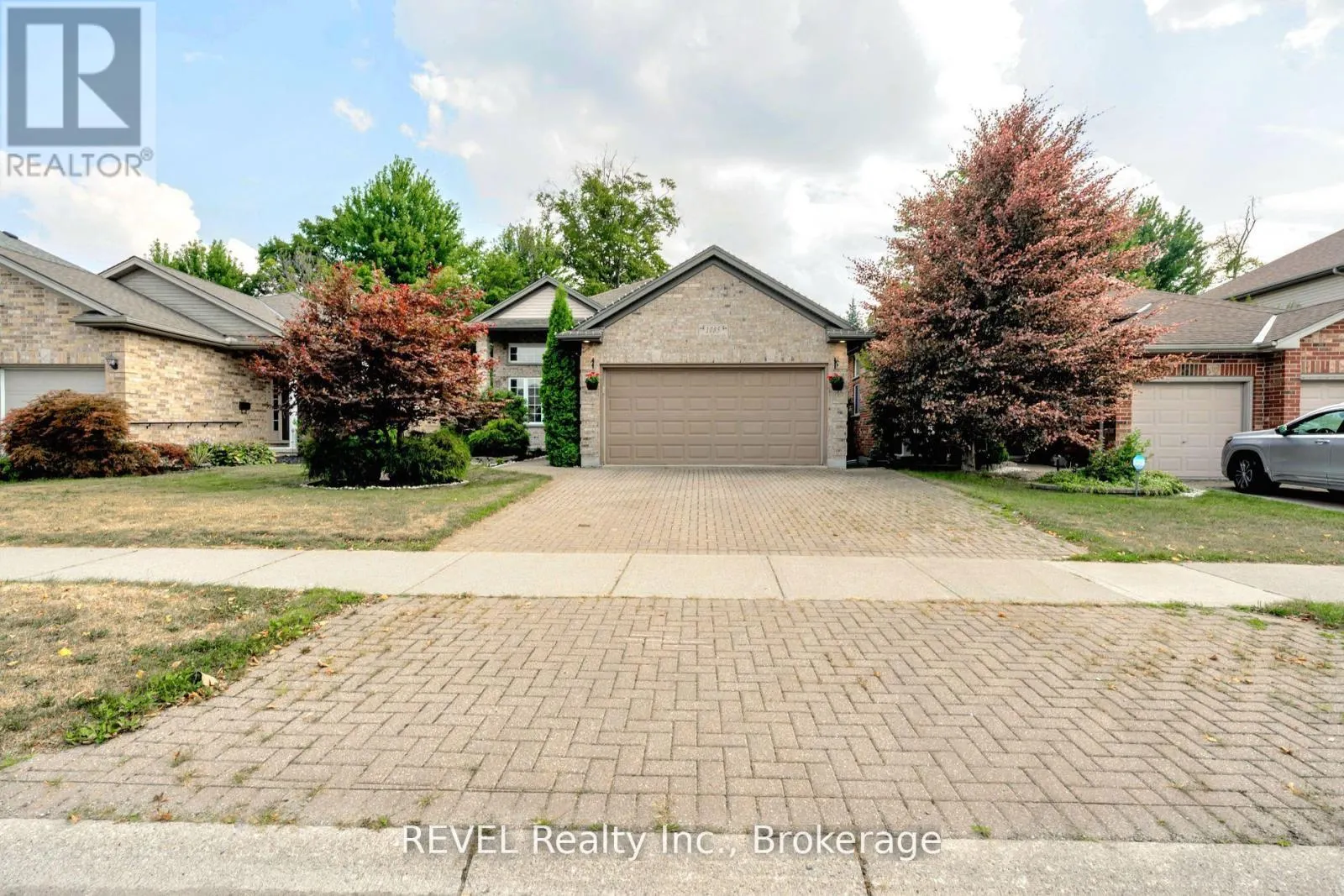 1085 SOUTH WENIGE DRIVE