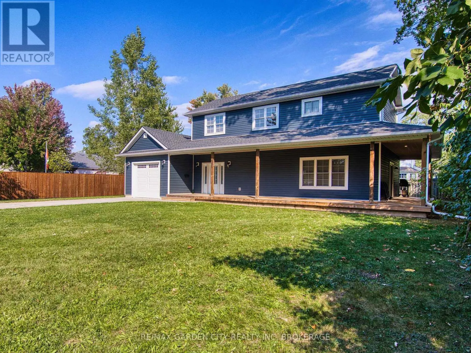 686 LAKEVIEW ROAD