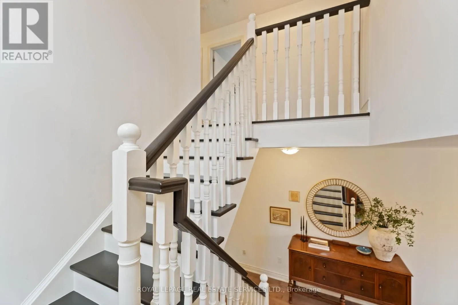 28 BABCOCK STREET