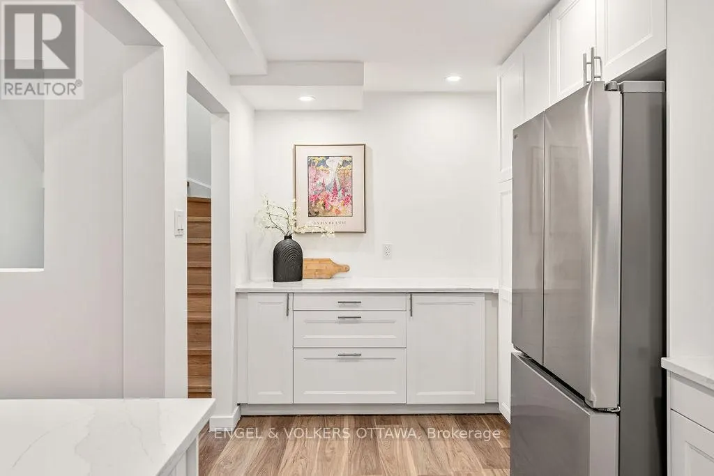 12 BAYSIDE PRIVATE