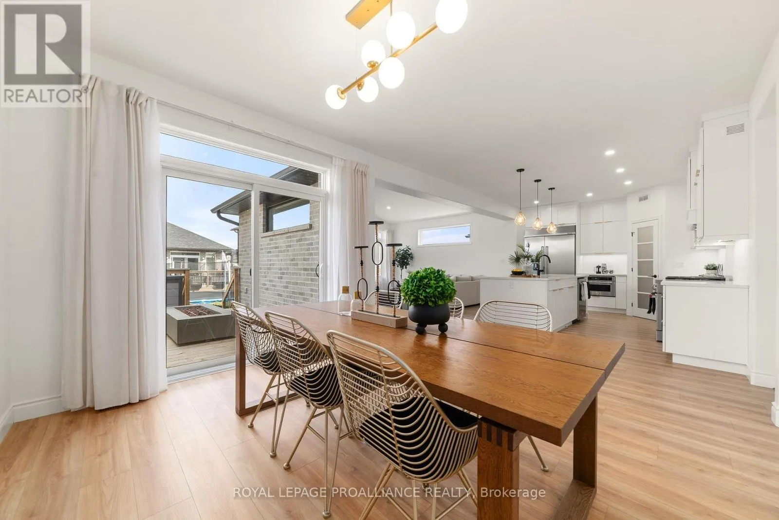18 RAYCROFT DRIVE