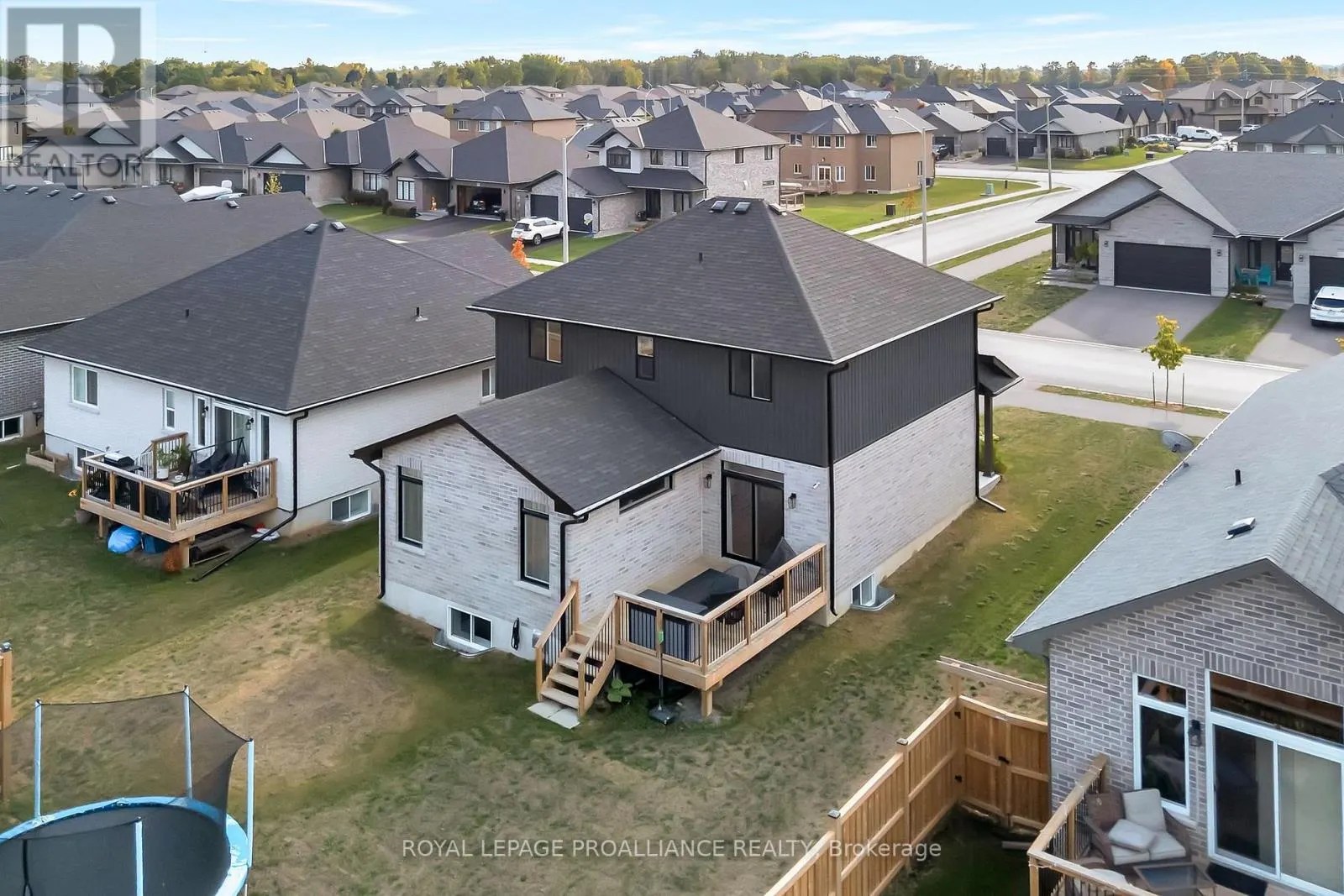 18 RAYCROFT DRIVE