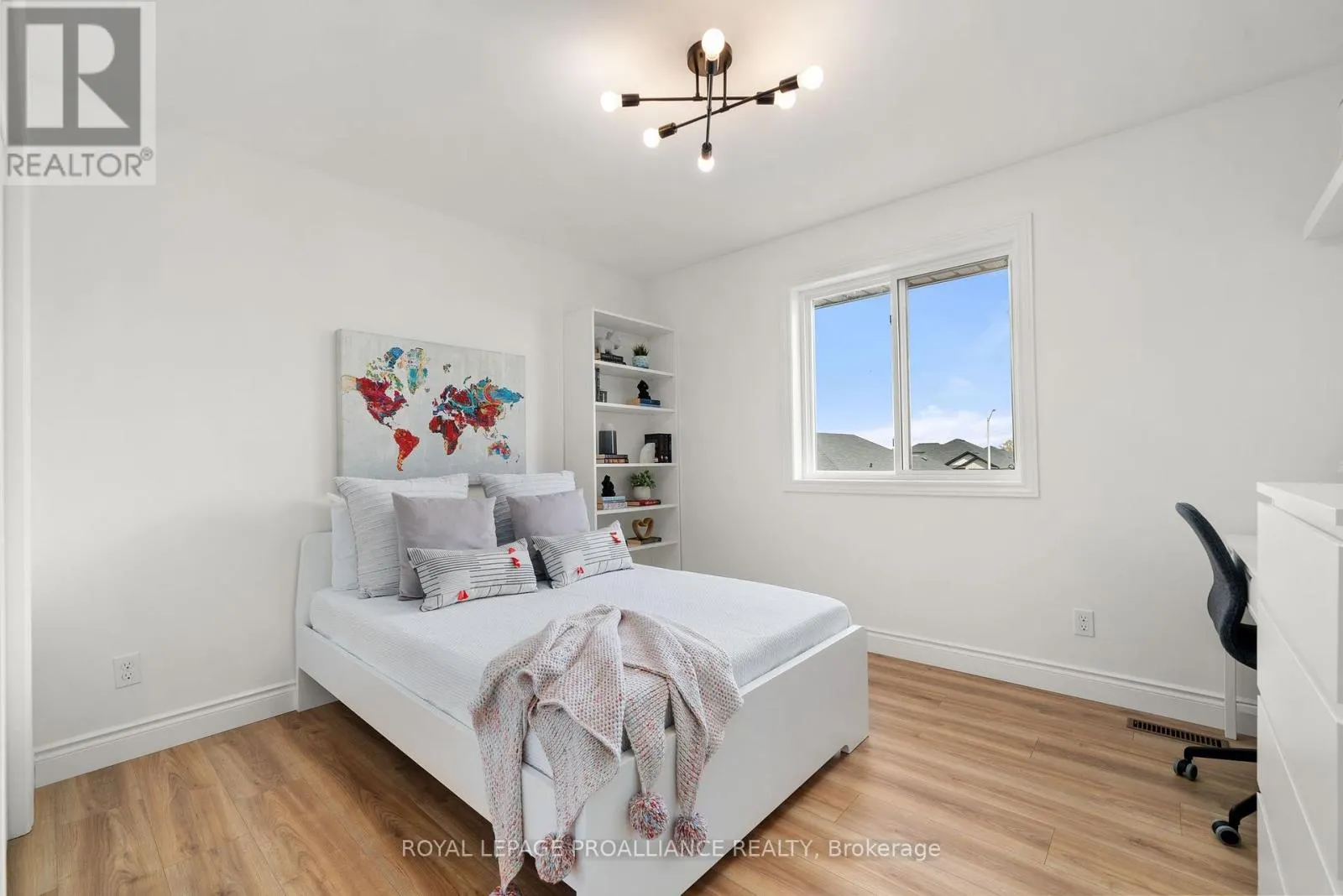 18 RAYCROFT DRIVE