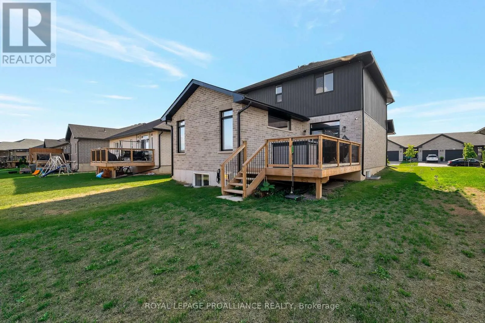 18 RAYCROFT DRIVE