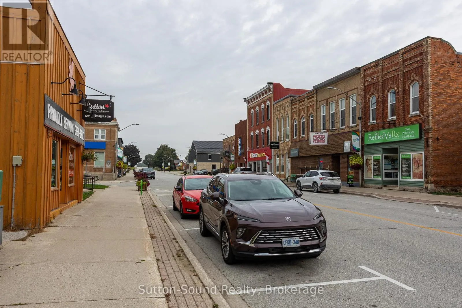 10 YONGE STREET N