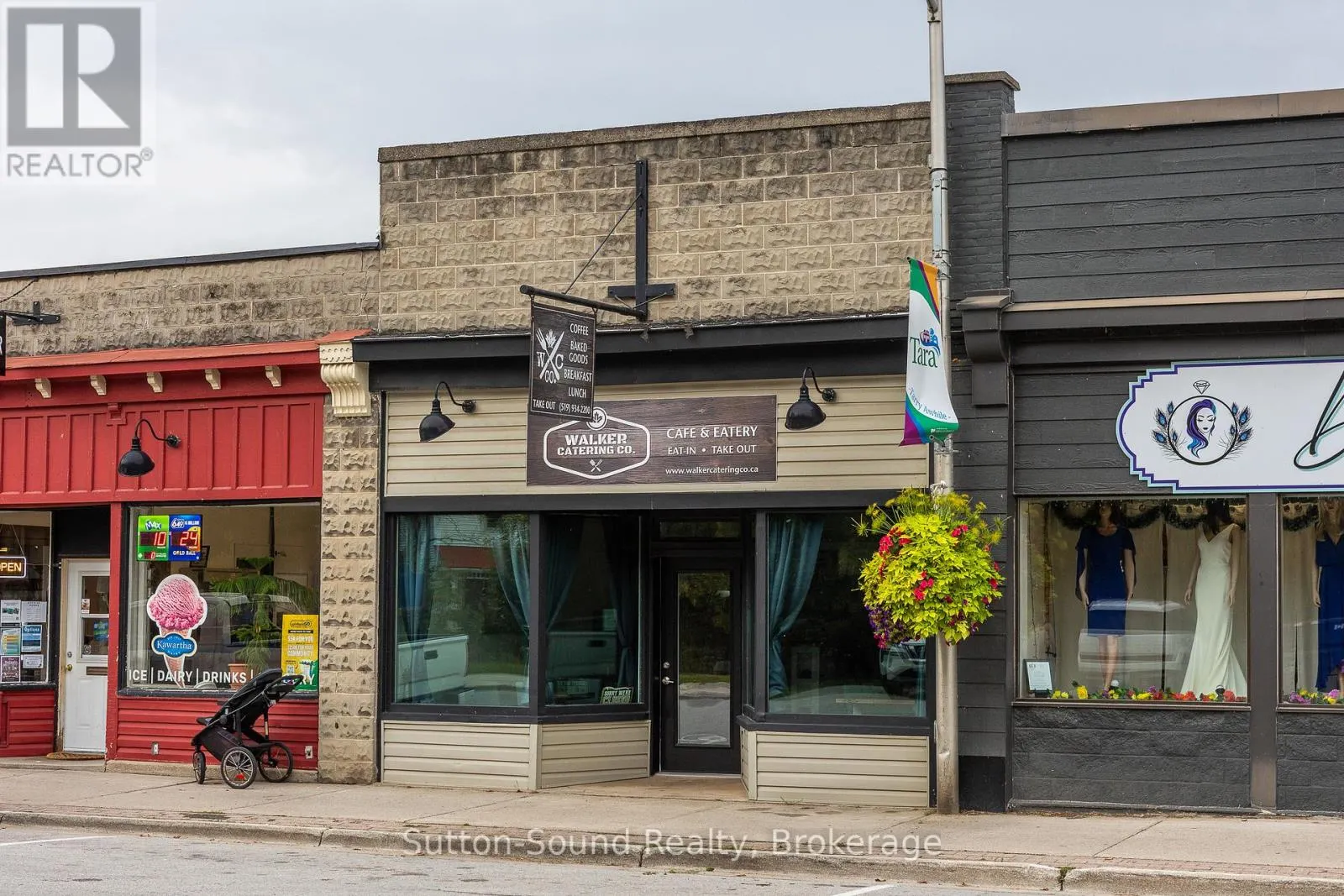 10 YONGE STREET N