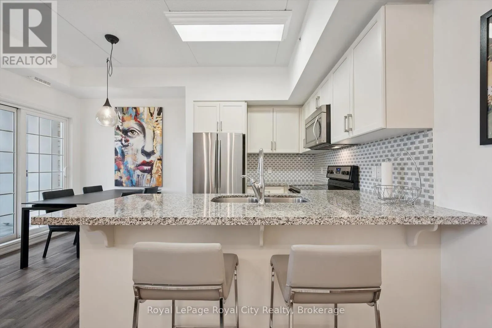 228 - 1077 GORDON STREET, #228
