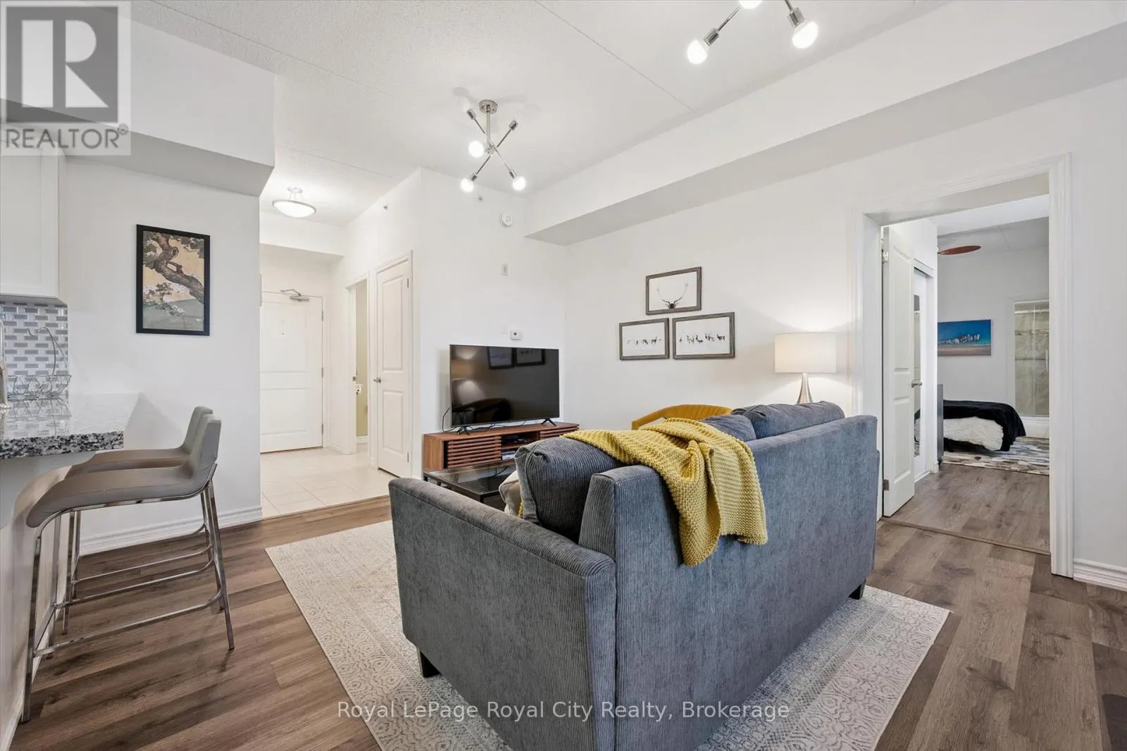 228 - 1077 GORDON STREET, #228