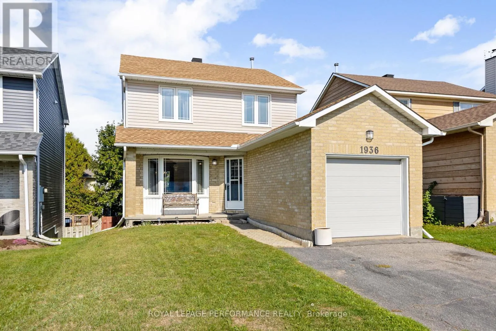 1936 LONGMAN CRESCENT