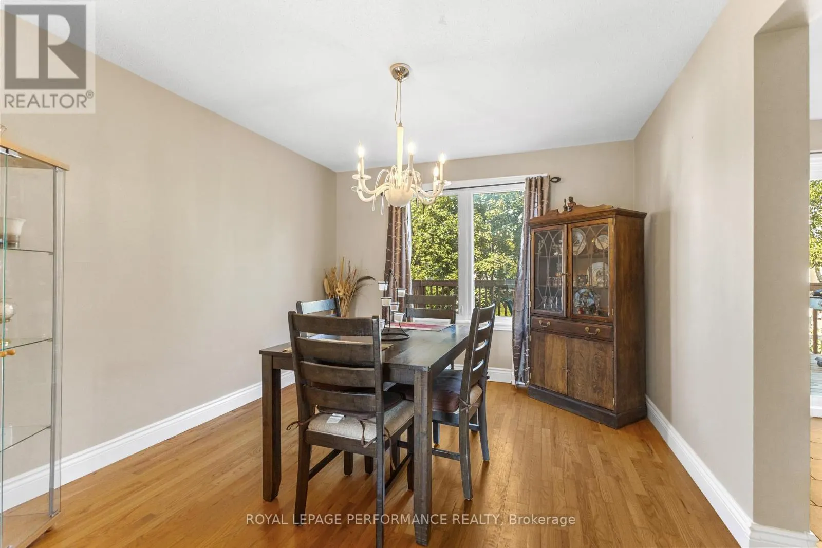1936 LONGMAN CRESCENT