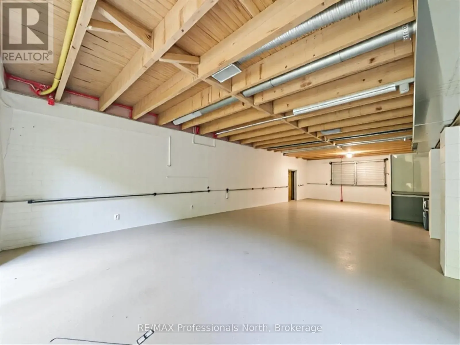 1755 SKYLINE DRIVE