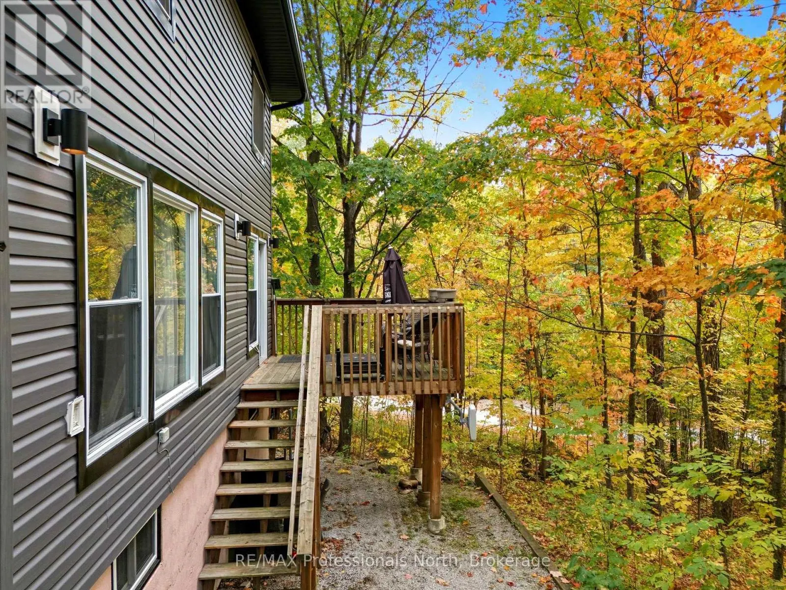 1755 SKYLINE DRIVE