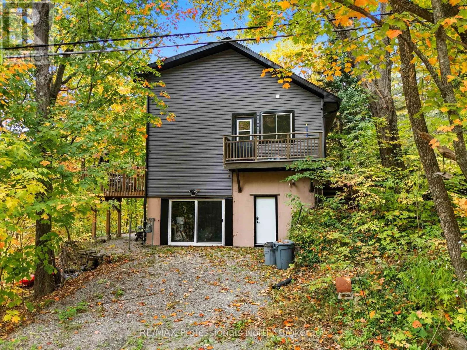 1755 SKYLINE DRIVE