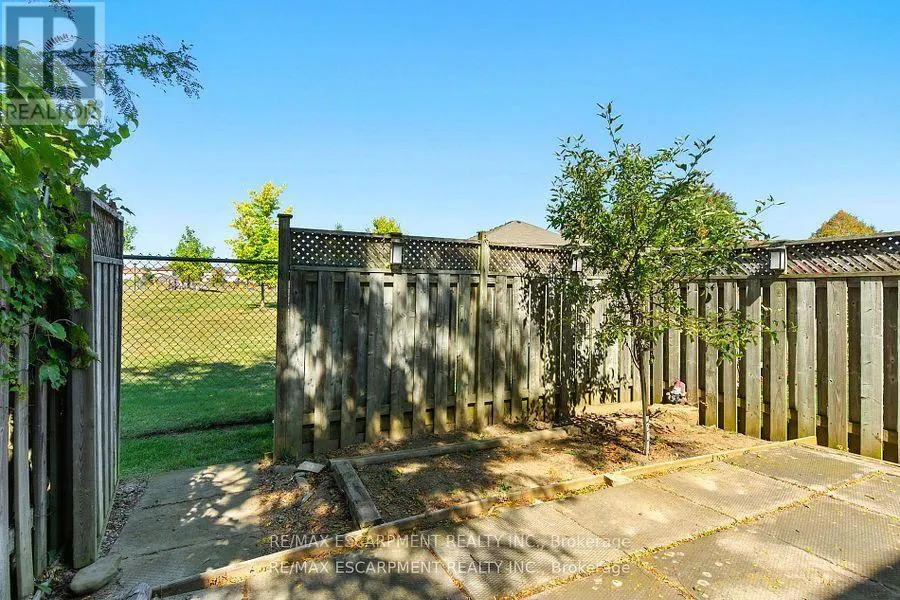 14 - 1860 UPPER GAGE AVENUE