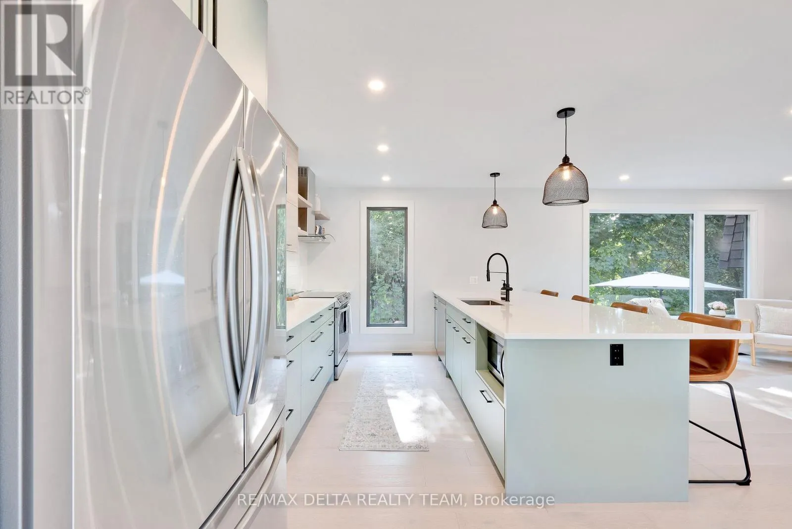2556 GRAVELLE CRESCENT
