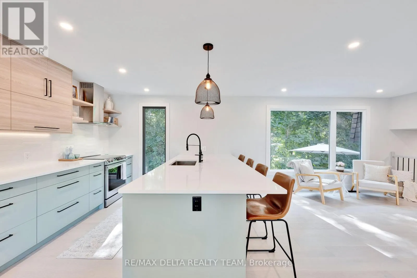 2556 GRAVELLE CRESCENT