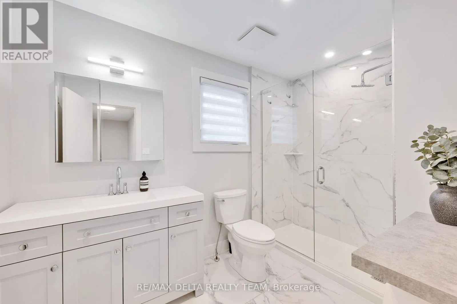 2556 GRAVELLE CRESCENT