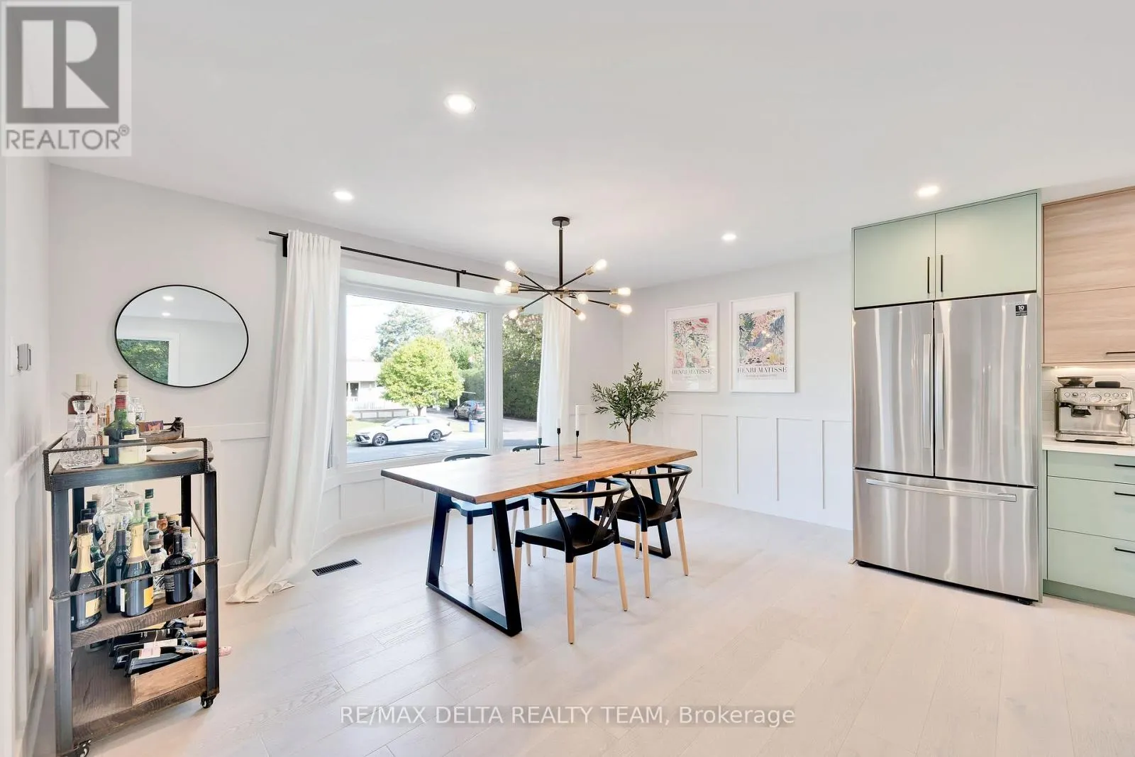 2556 GRAVELLE CRESCENT