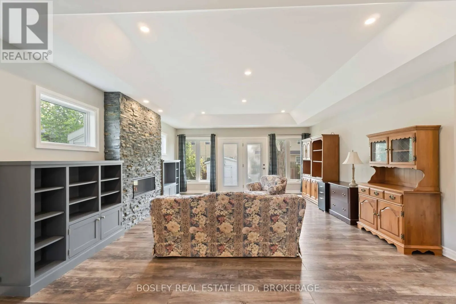79 RICHMOND STREET W