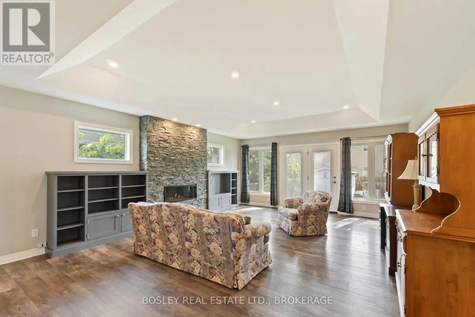 79 RICHMOND STREET W