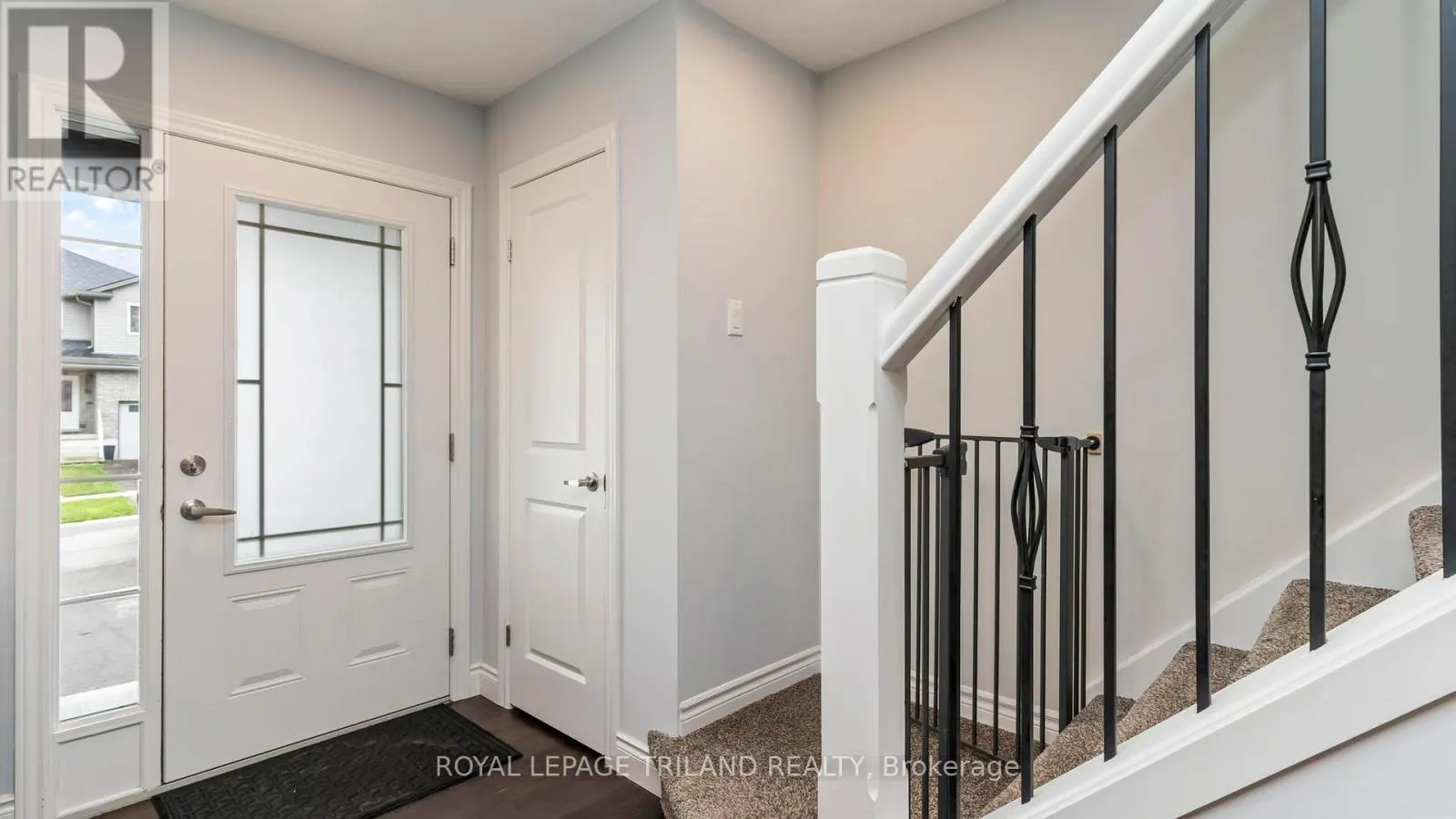 16 KENDELL LANE