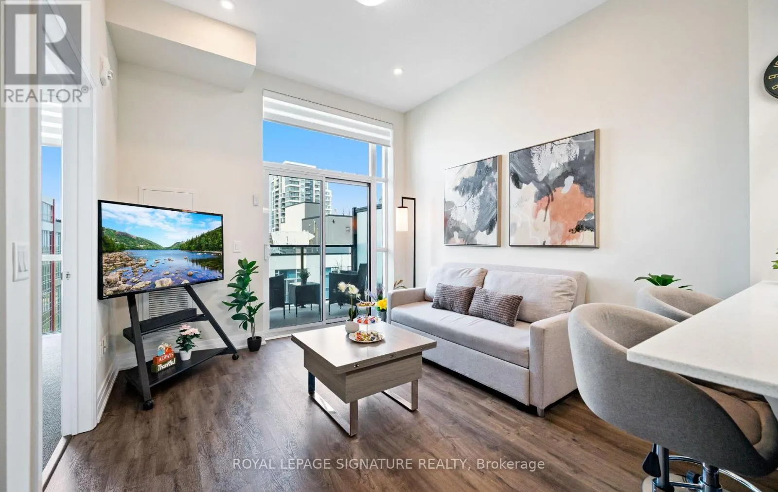 629 - 16 CONCORD PLACE