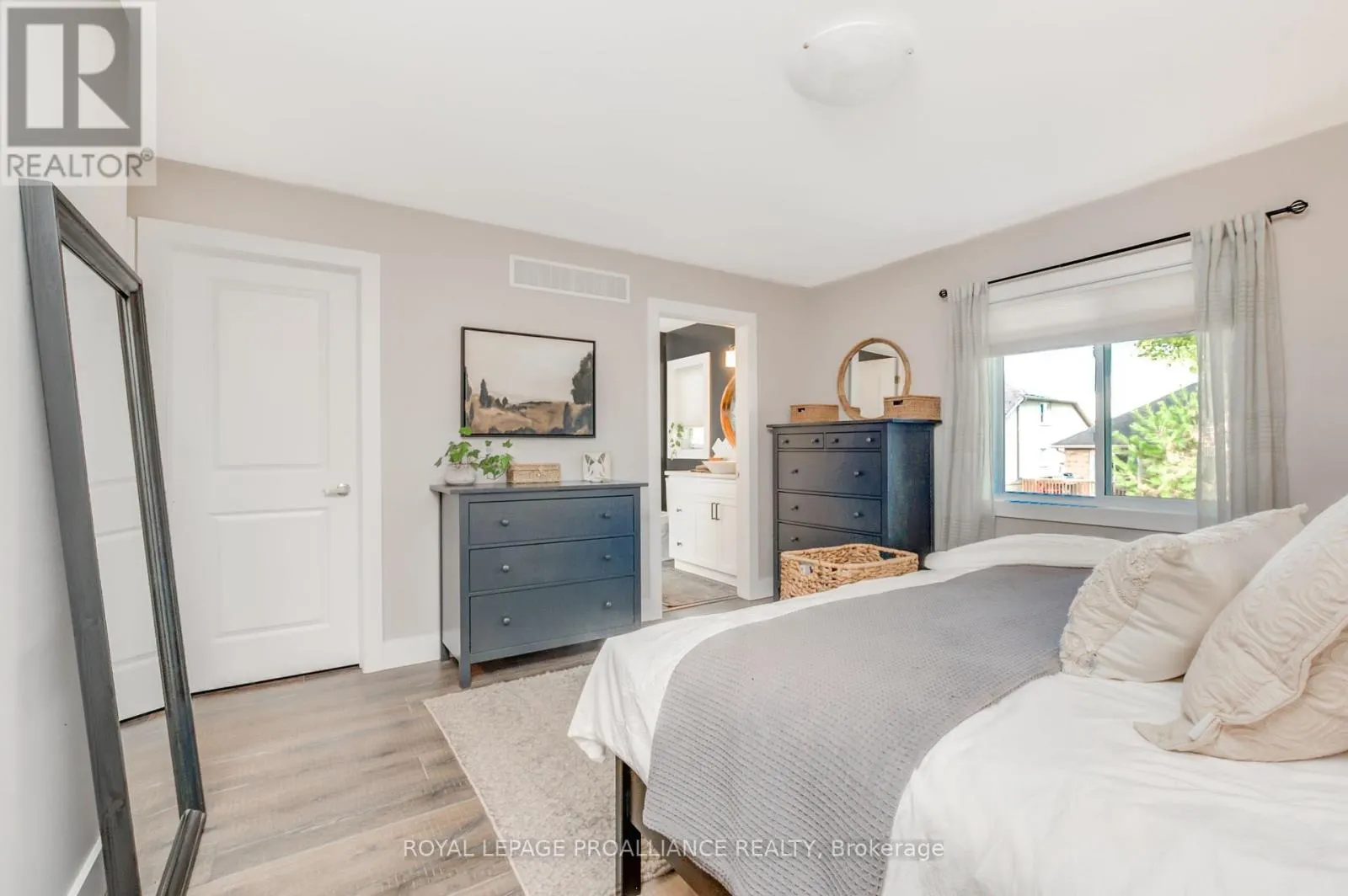 6 LAWRENCE AVENUE