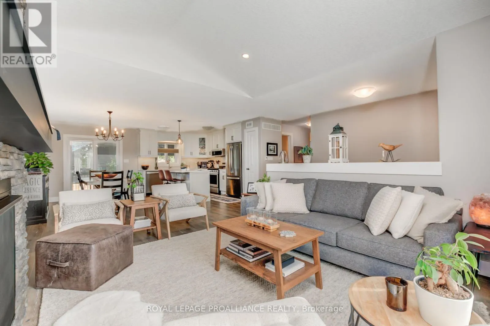 6 LAWRENCE AVENUE