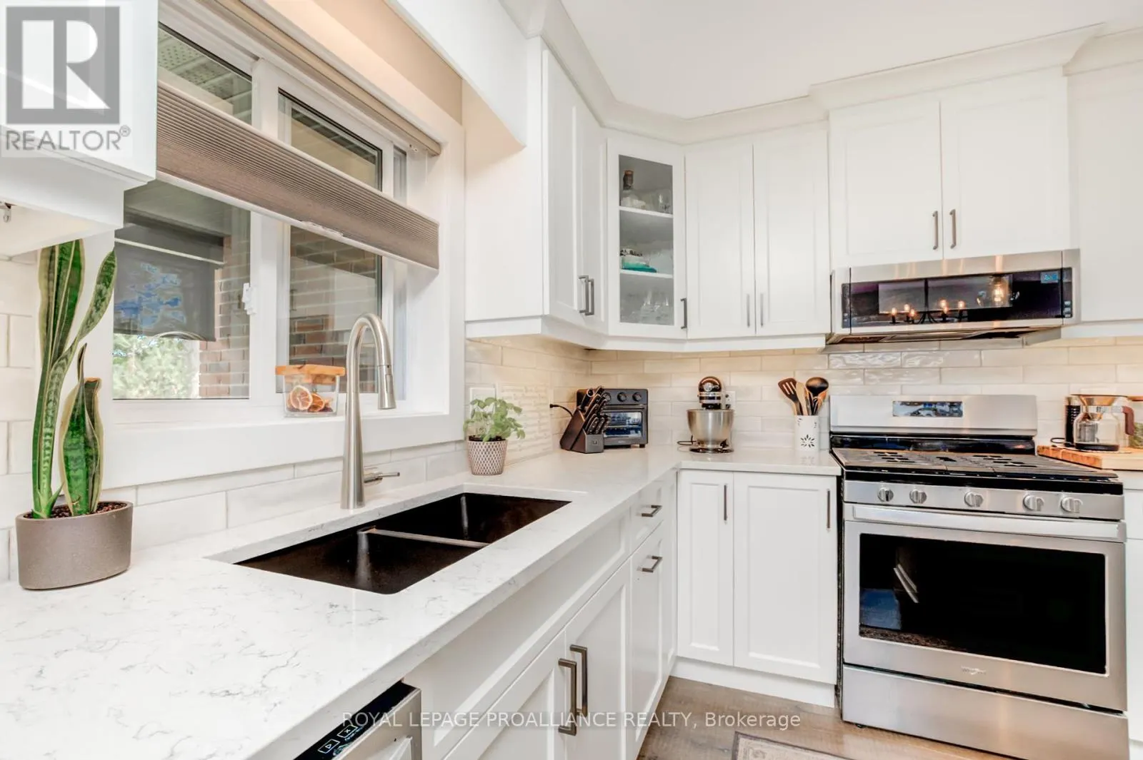 6 LAWRENCE AVENUE
