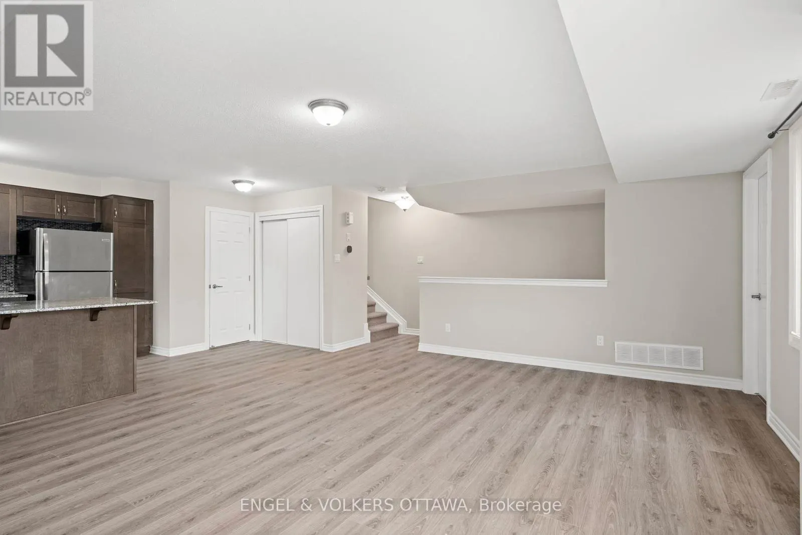 2248 WATERCOLOURS WAY