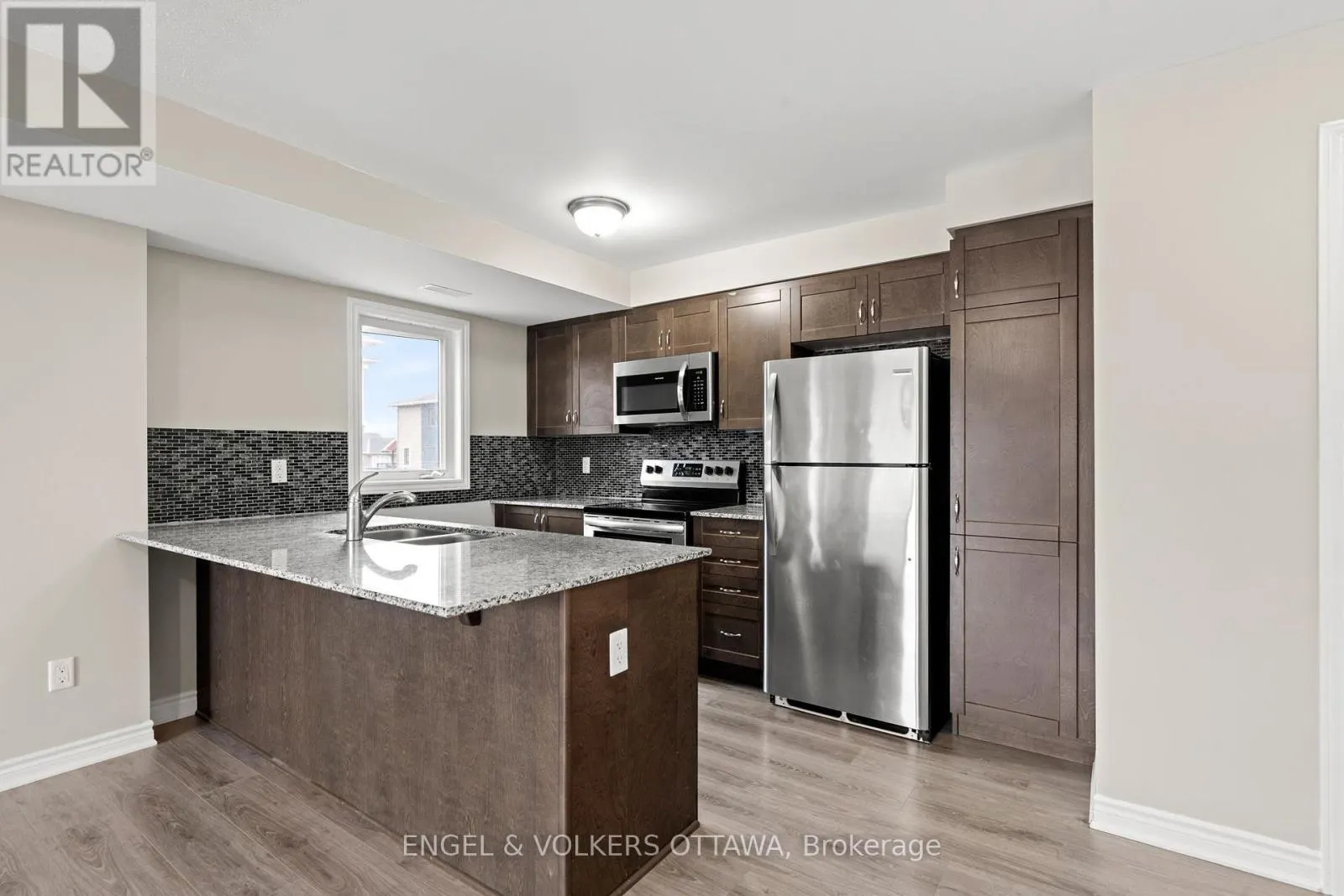 2248 WATERCOLOURS WAY