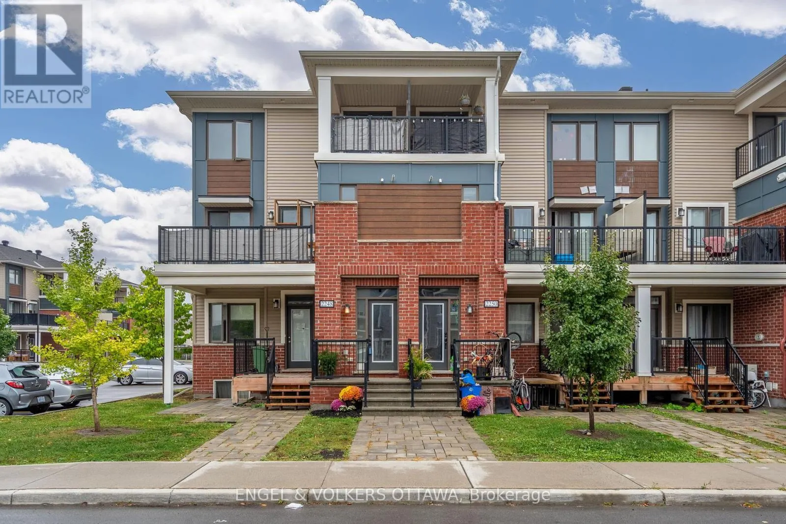 2248 WATERCOLOURS WAY