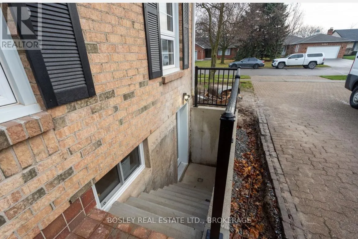 BASEMENT - 30 THE PROMENADE, #Basement