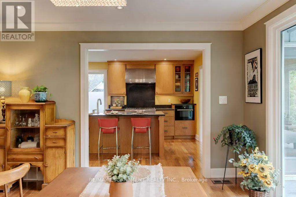 59 PARK ROAD S