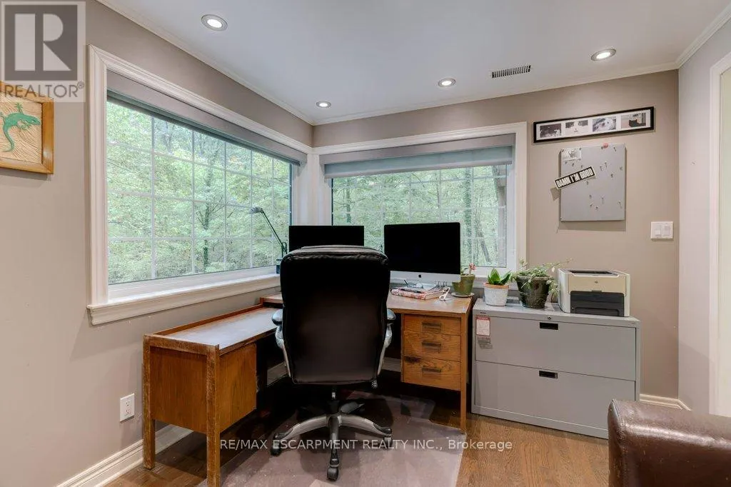 59 PARK ROAD S