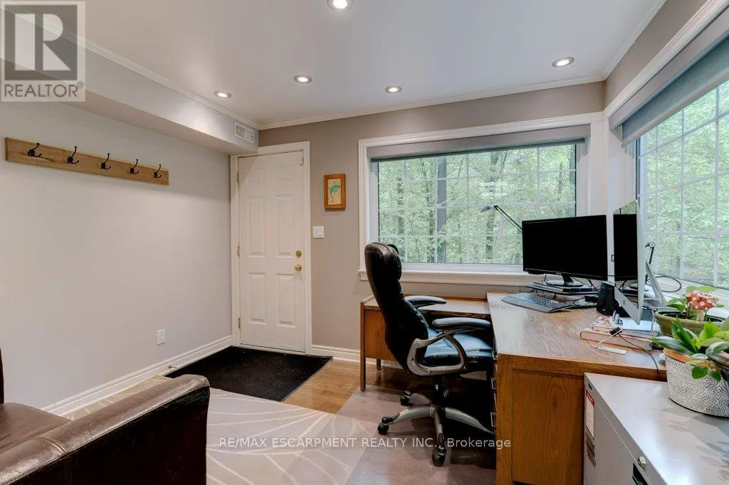 59 PARK ROAD S