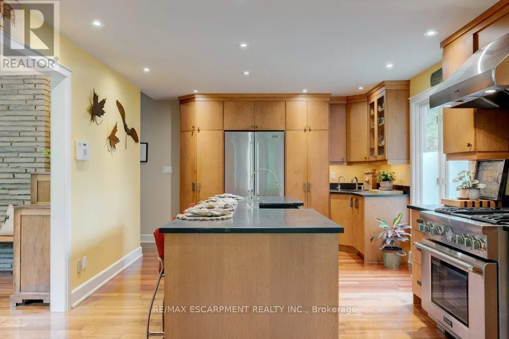 59 PARK ROAD S