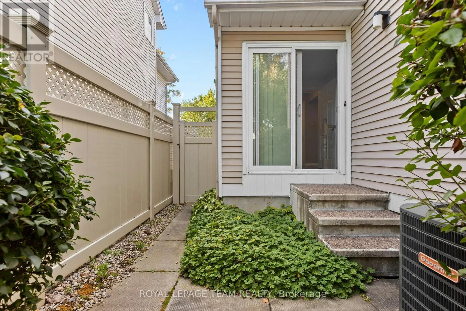 24 HYANNIS AVENUE
