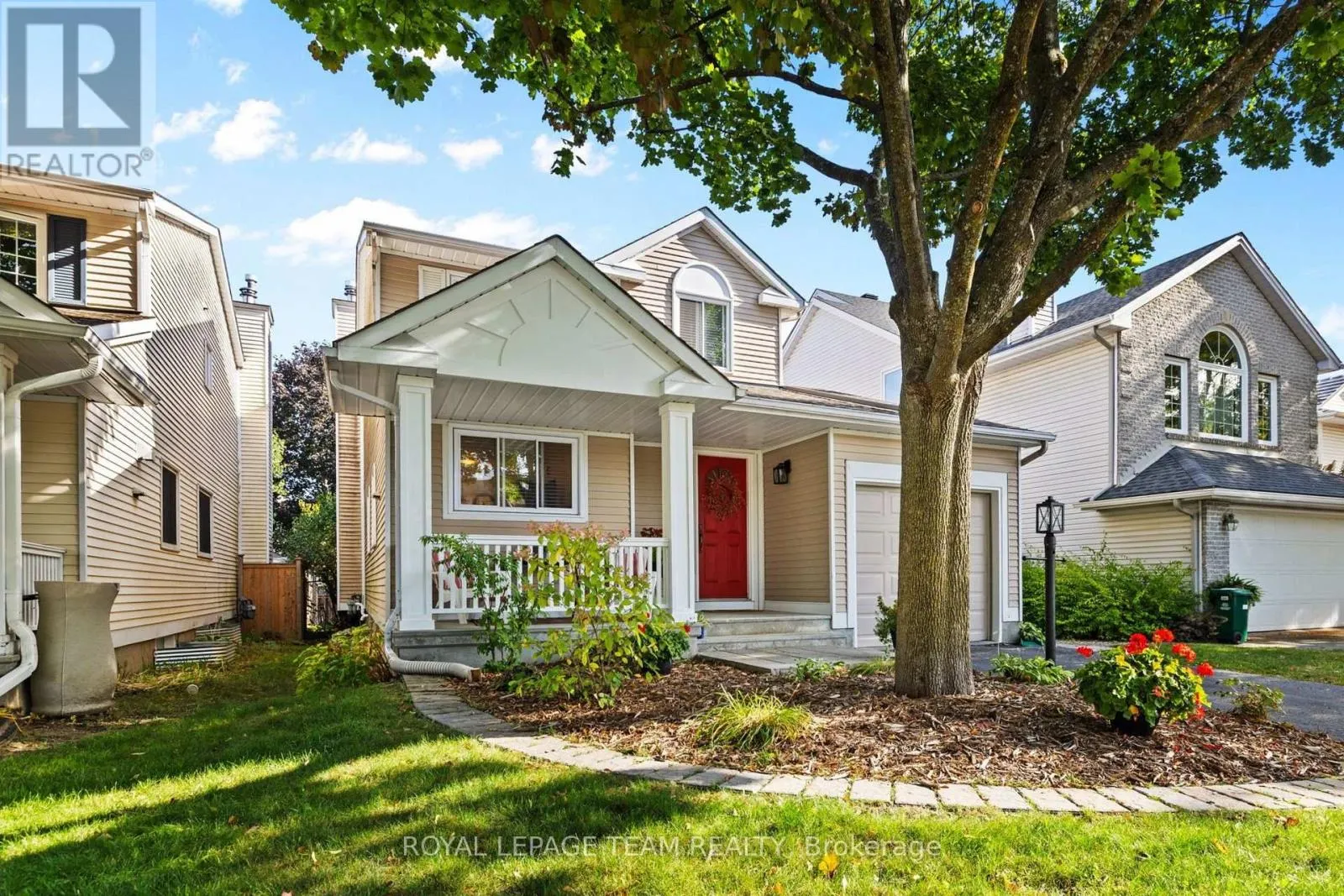 24 HYANNIS AVENUE