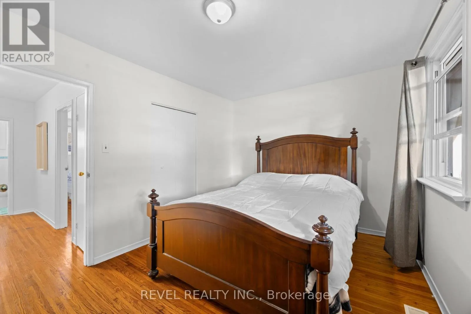 17 - 1289 FENNELL AVENUE E