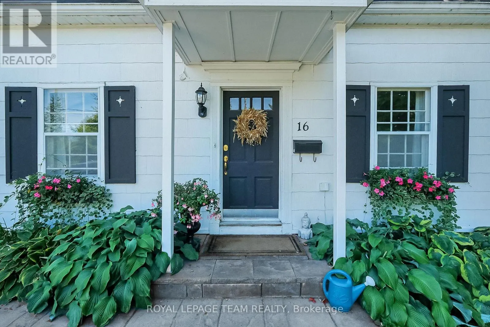 16 SANDRIDGE ROAD