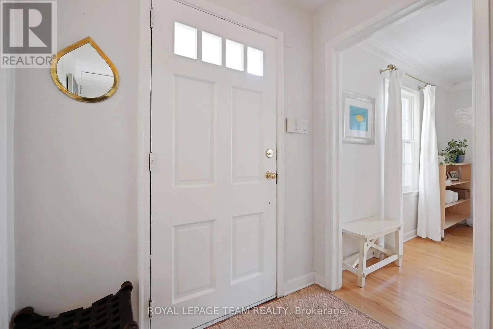 16 SANDRIDGE ROAD